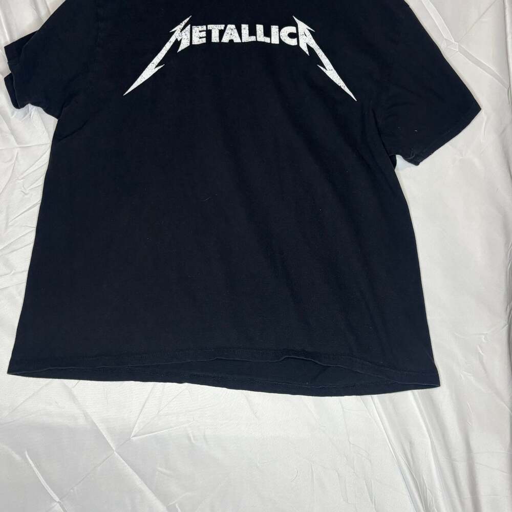 Metallica Classic White Logo Graphic T-Shirt